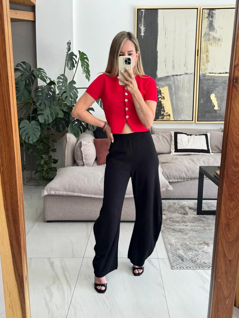 Blusa Roja con Botones 