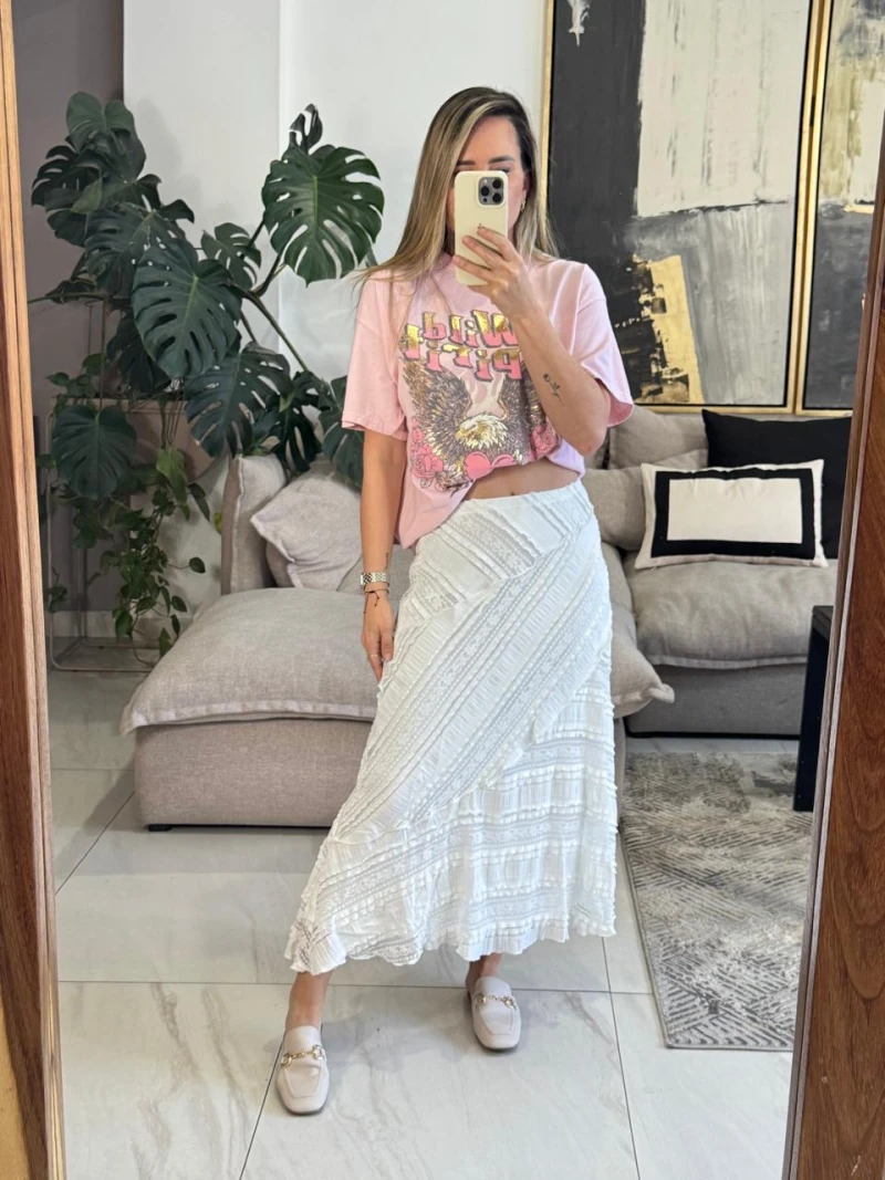 Falda blanca tipo encaje 