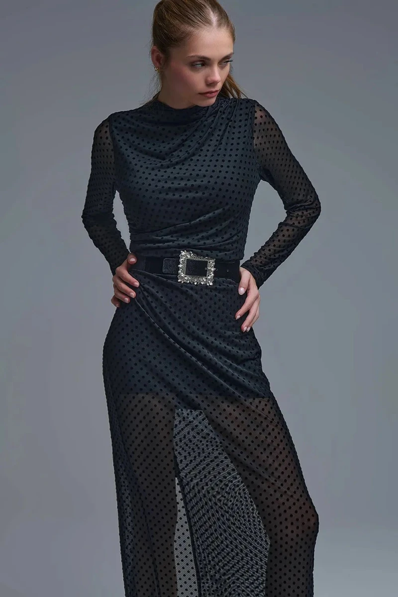 Vestido lunares negro
