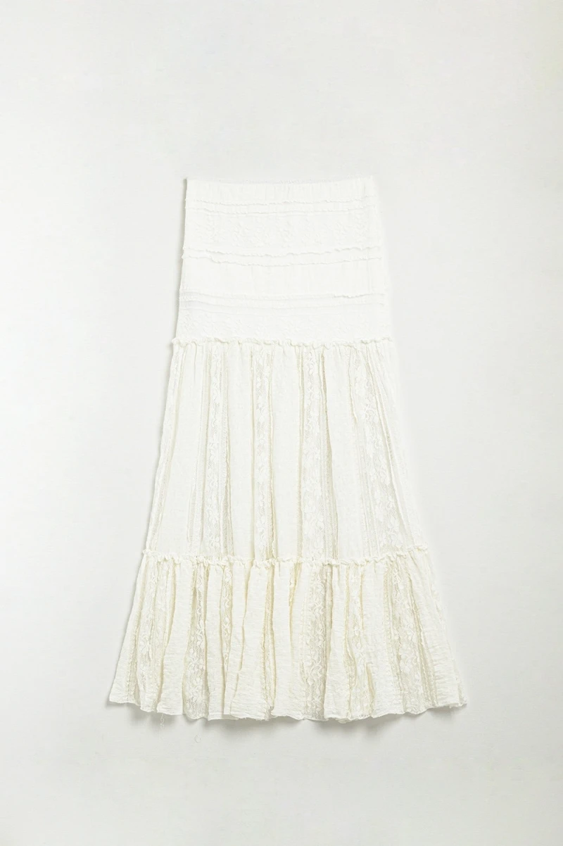 Falda blanca encaje