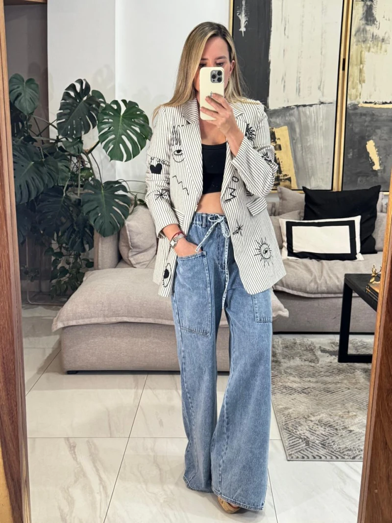 Blazer rayado con estampado