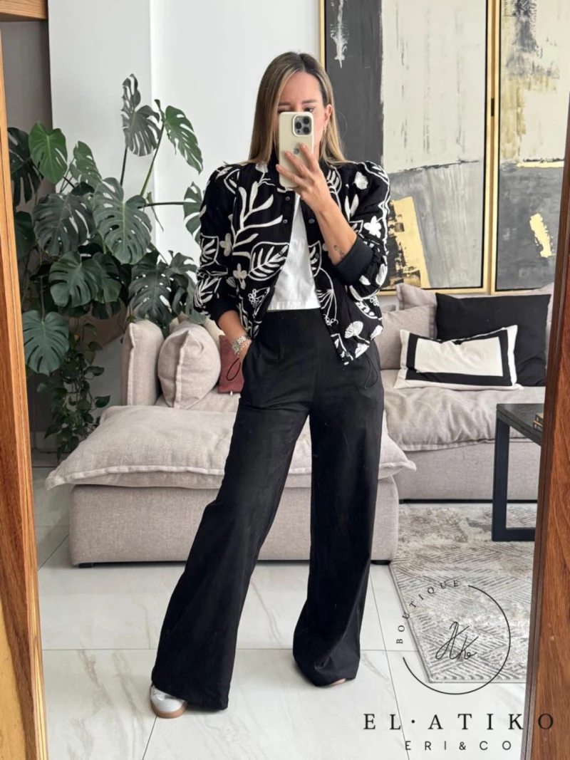 Chamarra Bomber estampada