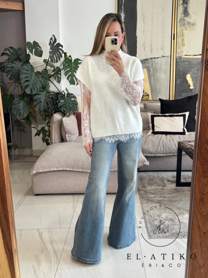 Suéter con encaje en mangas 