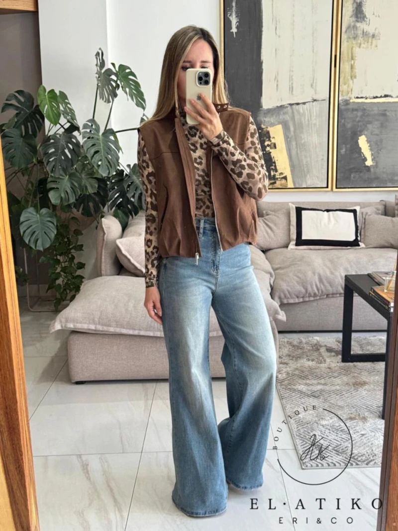 Chaleco café de gamuza