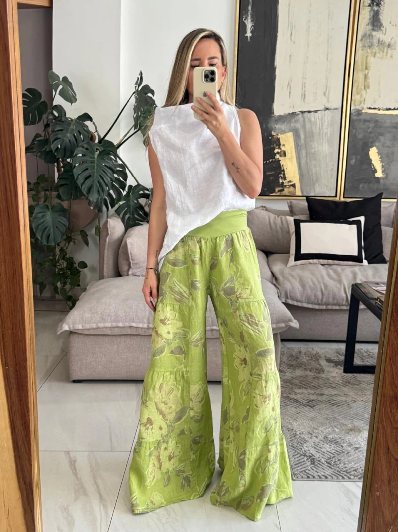 Pantalón de lino verde estampado flores