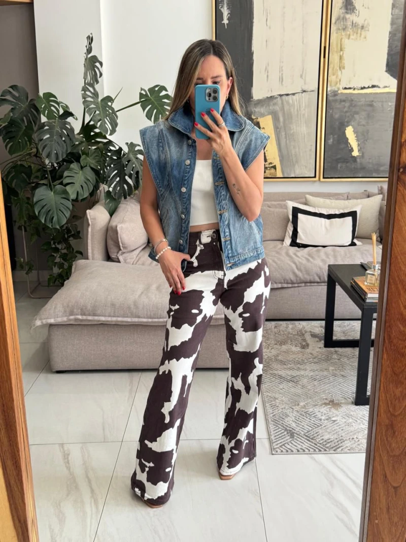 Jeans blancos cow print